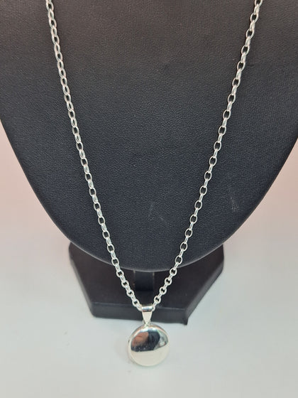 new other silver chain with locket 925, weight 10.3g ,lenght 24