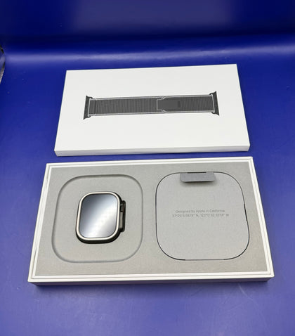 Apple Watch Ultra 3 (2025) GPS + Cellular 49 mm Titanium Black Boxed- Chesterfield
