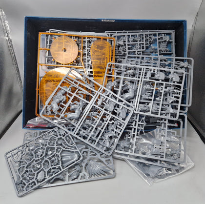 Warhammer: The Old World Core Set – Kingdom of Bretonnia Edition