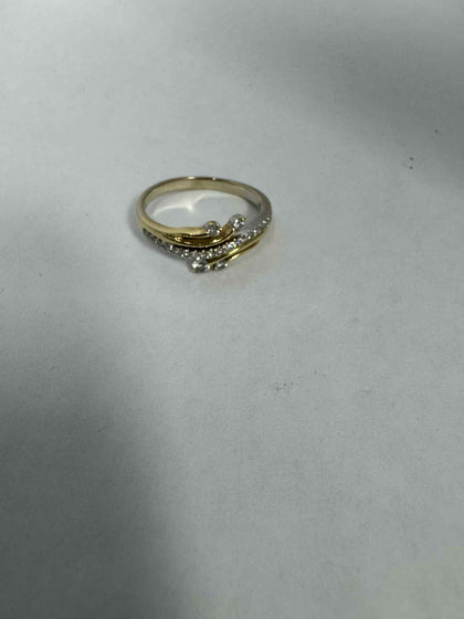 18ct gold ring (4.53g) (size S)