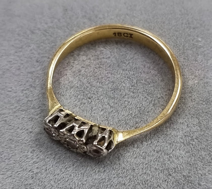 18ct Gold Diamond Ring Size 