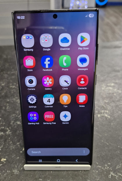 Samsung Galaxy S22 Ultra 5G 128GB Unlocked..
