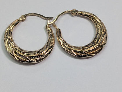 9CT GOLD LEAF PATTERN EARRINGS