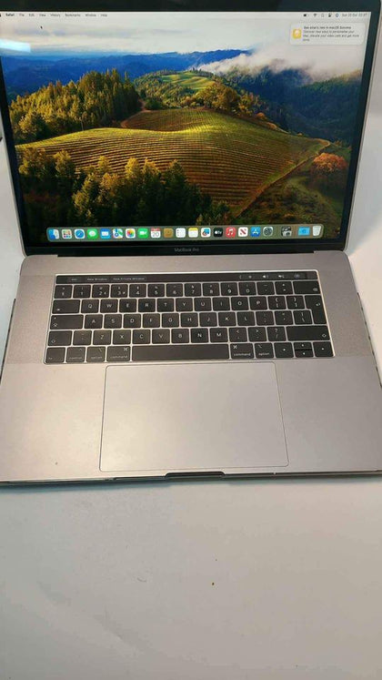 MacBook Pro 15,1 2018 - i7-8750H - 16GB Ram - 256GB SSD - Touch Bar - 555x - 15