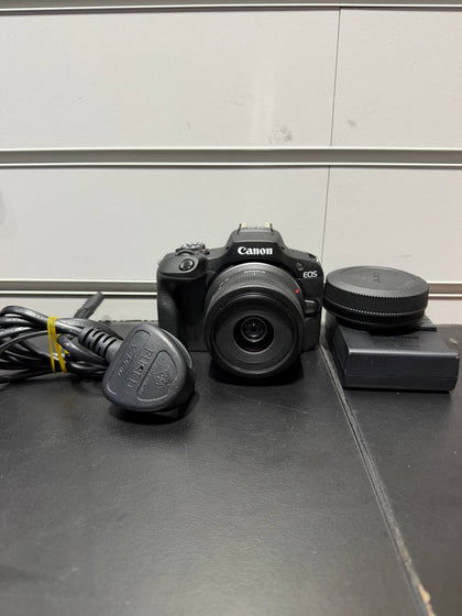 Canon EOS R100 25MP + RF-S 18-45mm F4.5-6.3 IS STM Lens