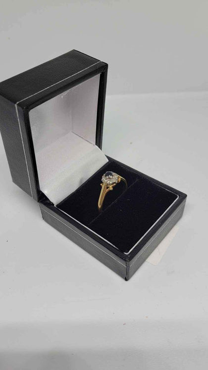 18ct Yellow Gold Ring With Black Stone Surronded By Clear Stones (Not Dia) - Size O - 3.43 Grams