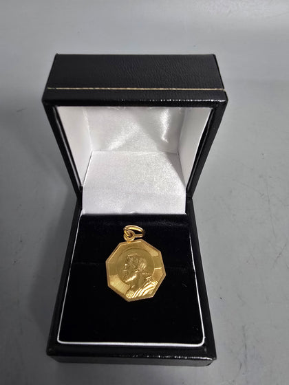 18CT Gold Pendent Hexagon Shape 4G