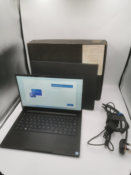 Razer Blade 13 RZ09-0281 16GB RAM I7-8565U processor NVIDIA GeForce MX150 Graphics Card Boxed