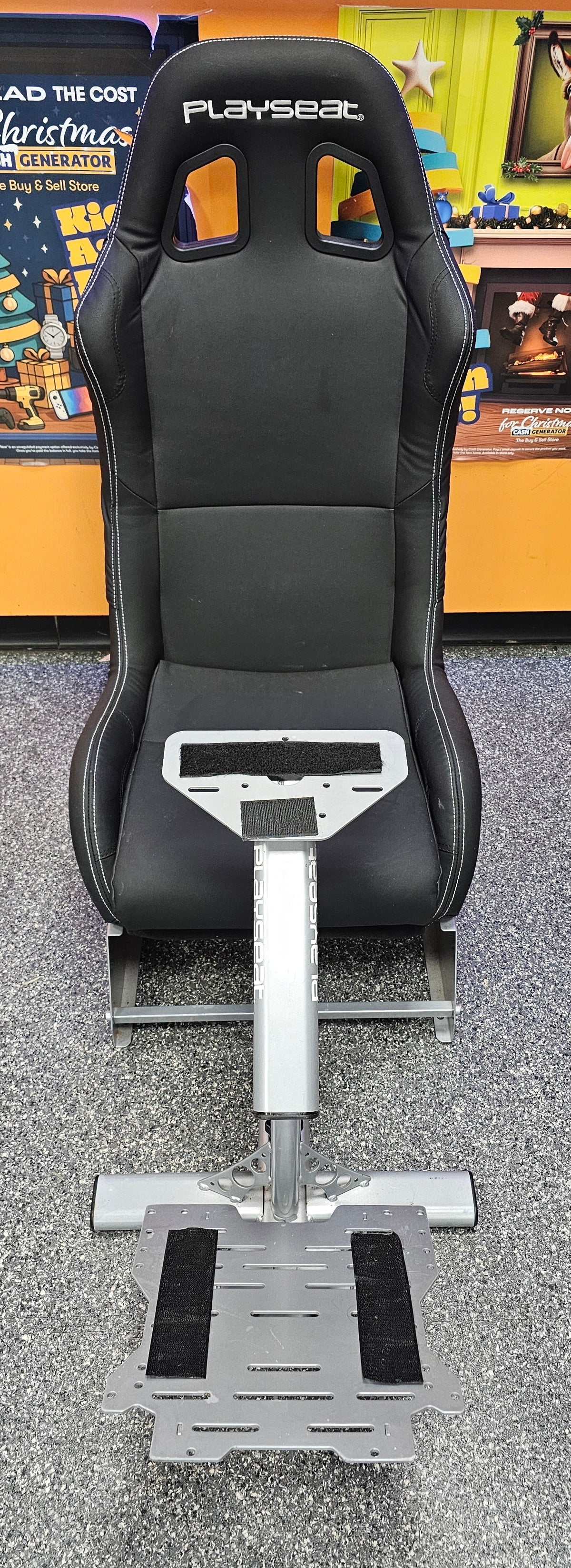May Bank Holiday Sale ** Playseat Evolution Black **Collection