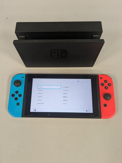 Nintendo Switch (Neon Red/Blue)