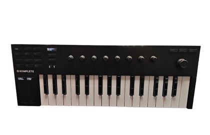 Komplete Kontrol M32 Midi Keyboard**Unboxed**