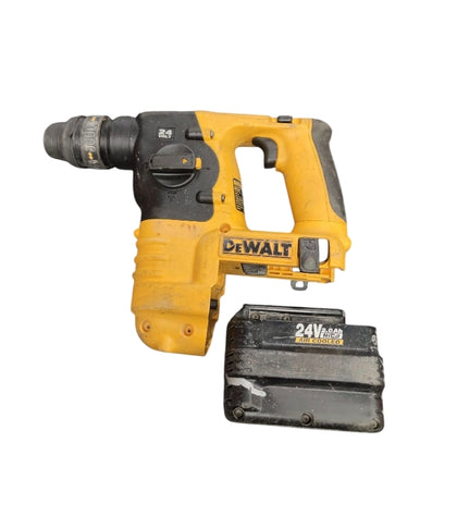 Dewalt DC224 24V Hammer Drill w/2.0Ah battery**Unboxed**