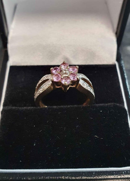 9ct Yellow Gold with Pink and Clear stones - Size I.