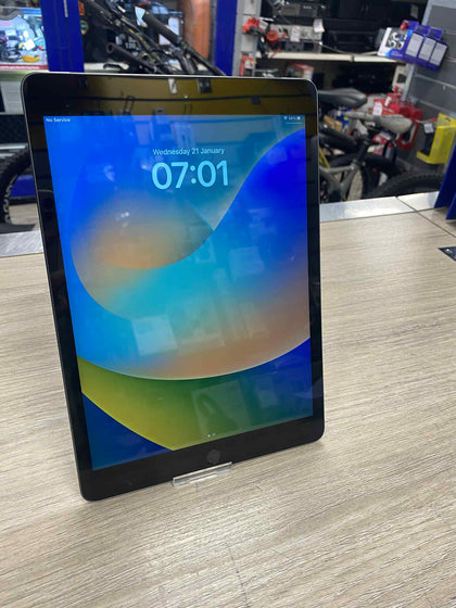 * IPAD 8TH GEN