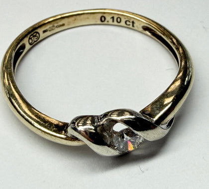9ct yellow gold solitaire diamond twist ring size M