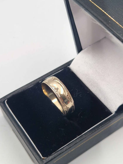 9ct Yellow Gold Victorian Patterned Wedding Band Ring - 2.90 Grams - Size U