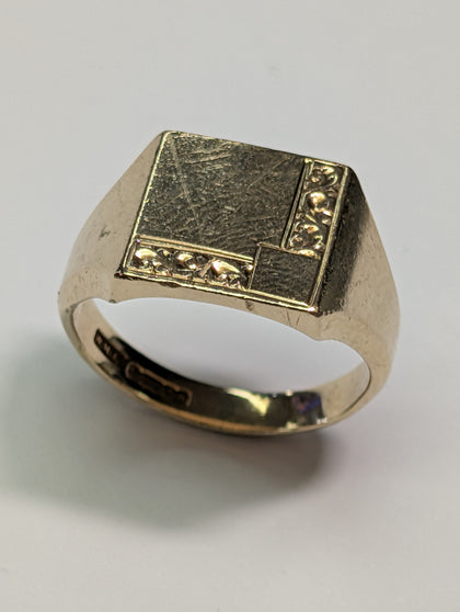 9CT Gold Patterned Signet Ring