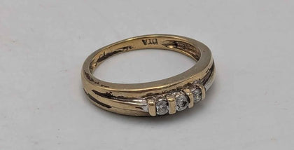 9CT 375 Yellow Gold Ring, Size:H, Fully Hallmarked, Boxed