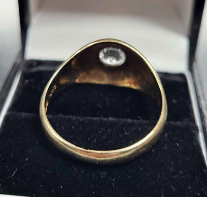 9ct Yellow Gold Ring With Clear Stone - 5.32G - Size U