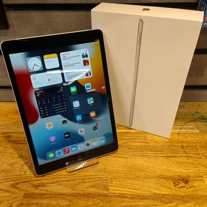 Apple iPad 9th Gen. 64GB, Wi-Fi + 5G (Unlocked), 10.2 in - Silver