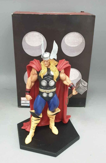 Iron Studios Thor 1/10 Art Scale Marvel Comics **collection only**.