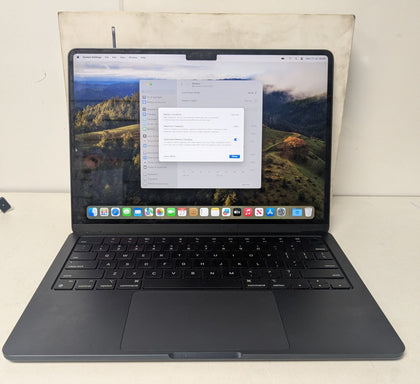 Apple MacBook Air 2024 13-inch M3 Chip 256GB SSD 8GB Ram *98% Battery Health*