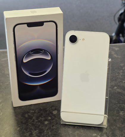 Apple iPhone 16e - 6 Cycle Count