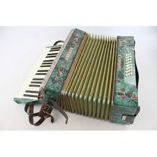 Vintage HOHNER 'Carmen II' PIANO ACCORDION 24