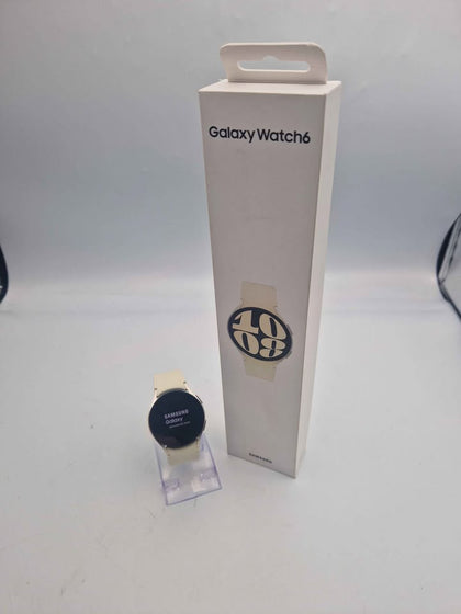 Samsung Galaxy Watch6 Smartwatch - 40MM - LTE/BT - Silver - White Strap - Boxed With Charger