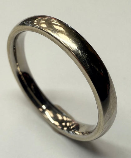 18CT WHITE GOLD  BAND SIZE M