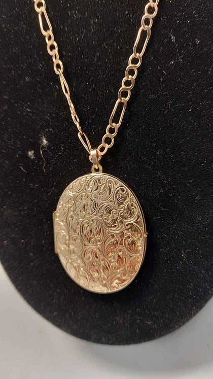 9ct Yellow Gold 3 In 1 Figaro Chain Necklace With Opening Oval Locket - 24