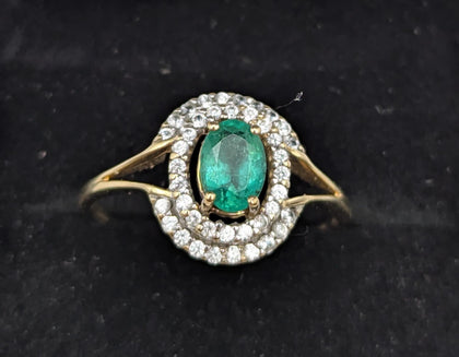 375 9CT Yellow Gold Ring, Thin Band with Small and Large Encrusted Stones, Size:R/9, 2.4G, Boxed