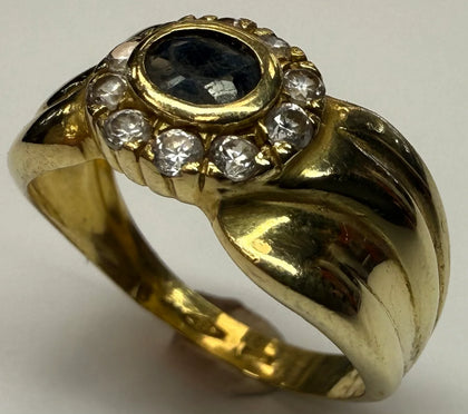 18CT GOLD DIAMOND AND SAPPHIRE RING P 1/2