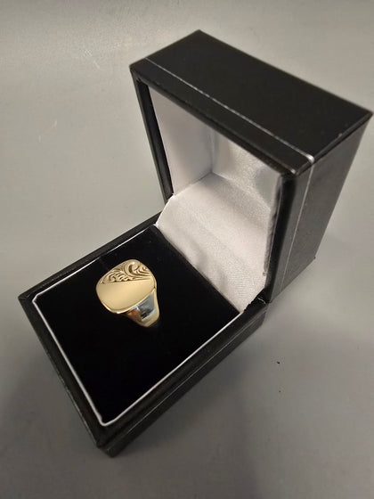 9ct Gold ring 375 2.7G size T