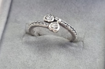 Pandora 2 Sparkling Hearts Ring Size 50