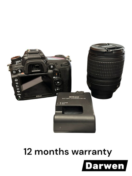 Nikon D7000 Digital SLR Camera with 18-105mm VR Lens Kit (16.2MP) 3 inch LCD