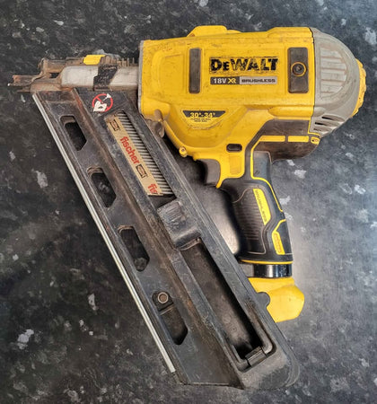 Dewalt (DCN692) 18V Nail Gun BODY ONLY