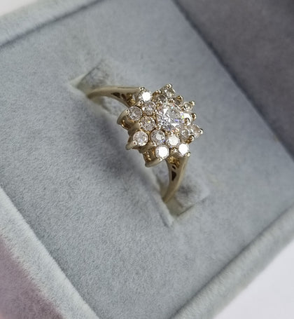 9ct gold cluster ring cz stones Size O