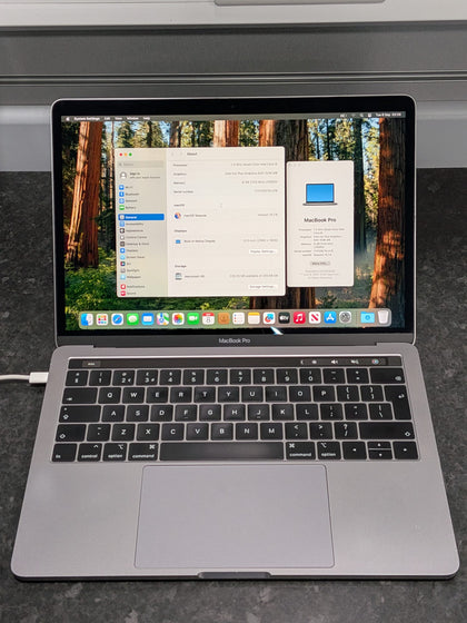 Apple Macbook Pro Touchbar i5 1.4Ghz 8gb 2133MHz ddr3 256gb 13.3