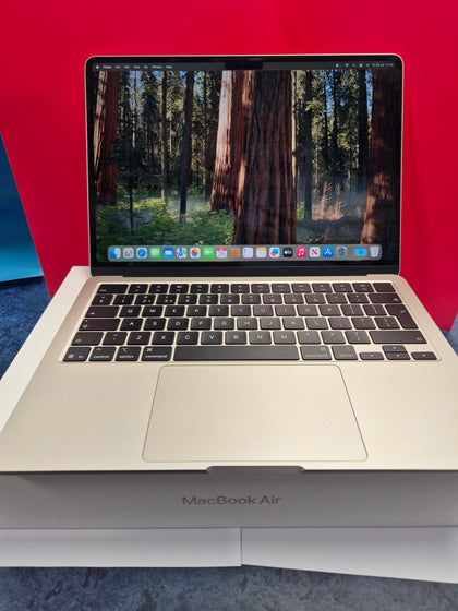 Apple Macbook Air 2025 (a3240) - 13.6 - M4 - 16gb - 256gb.