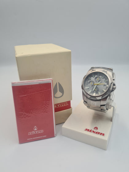 Nixon super rover SS Quartz Chronograph mens watch with extra links, papers and original box