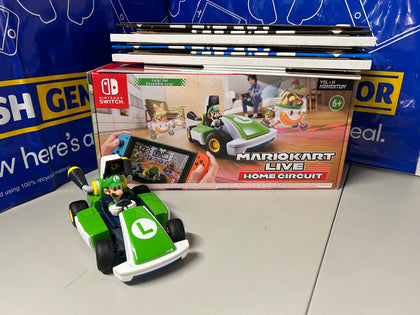 Mario Kart Live: Home Circuit- Luigi, w/4x Gates, 2x Arrows and USB C Cable