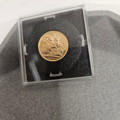 2016 Gold Sovereign Coin Elizabeth II Fifth Head