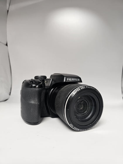 Fuji Finepix S8200