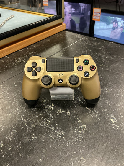 PS4 controller