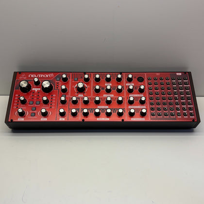 Behringer Neutron Paraphonic Analog & Semi Modular Synthesizer Boxed