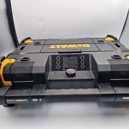 **DEAL** DeWalt DWST1-81079 TSTAK DAB+, Bluetooth Jobsite Radio XR Battery Charger - Body Only