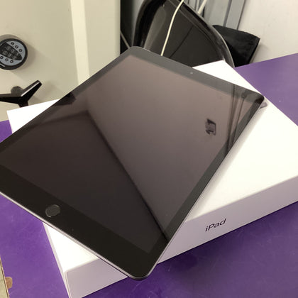 Apple iPad Wi-Fi