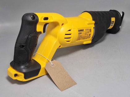 DeWalt DCS380N-XJ 18V XR Reciprocating Saw