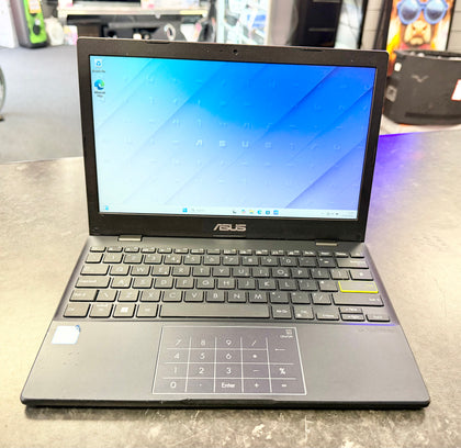 Asus E210M 4gb Ram N4020 64GB SSD Laptop